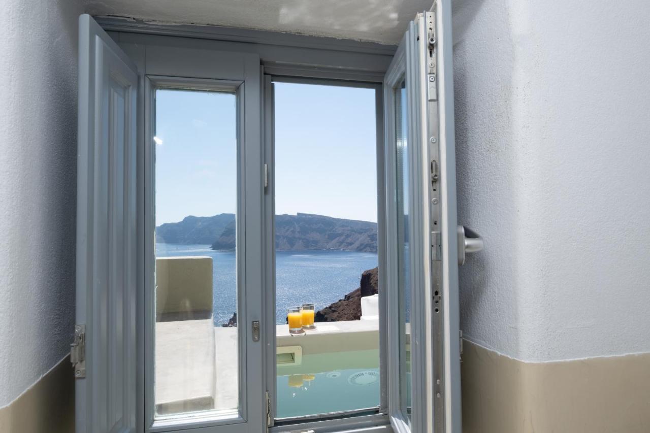Santoroia Luxury Suites By Caldera Houses Exterior photo
