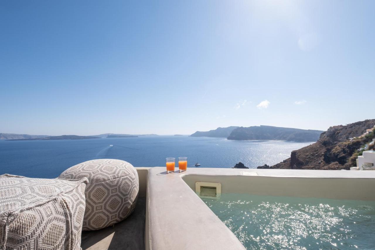Santoroia Luxury Suites By Caldera Houses Exterior photo