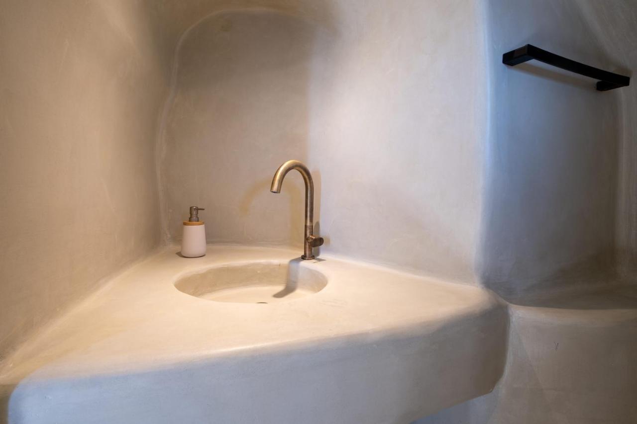 Santoroia Luxury Suites By Caldera Houses Exterior photo