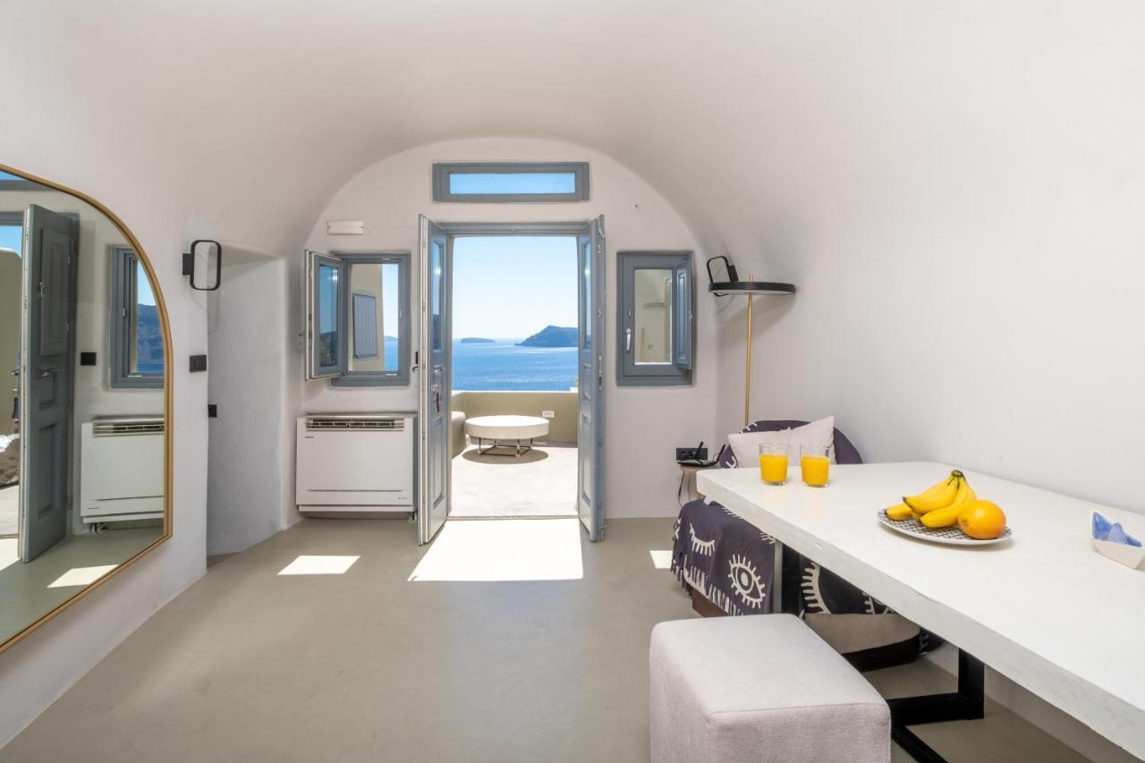Santoroia Luxury Suites By Caldera Houses Exterior photo