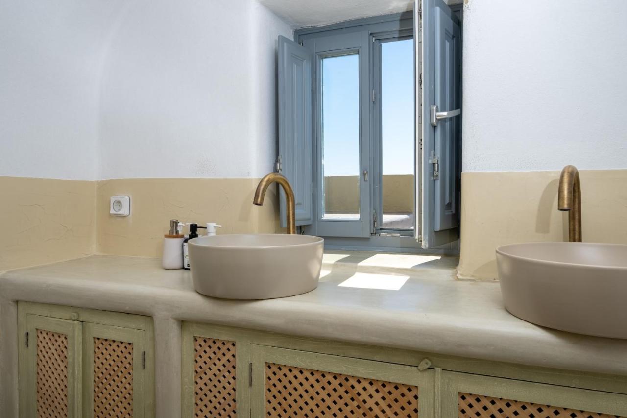 Santoroia Luxury Suites By Caldera Houses Exterior photo