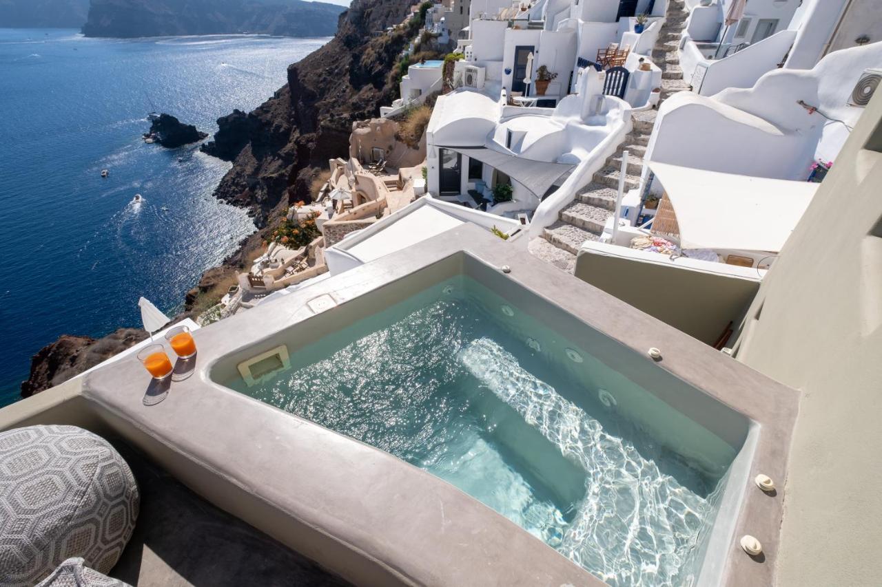 Santoroia Luxury Suites By Caldera Houses Exterior photo
