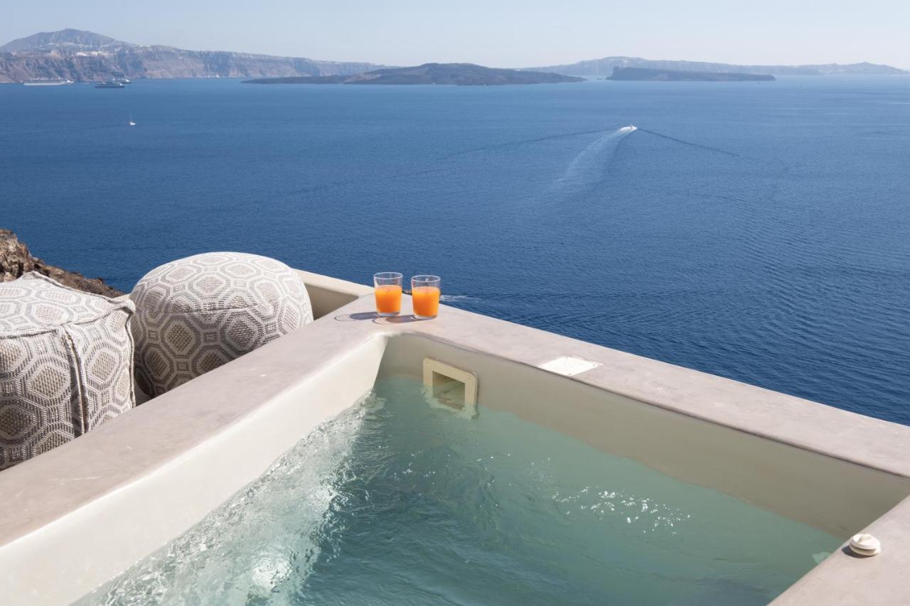 Santoroia Luxury Suites By Caldera Houses Exterior photo