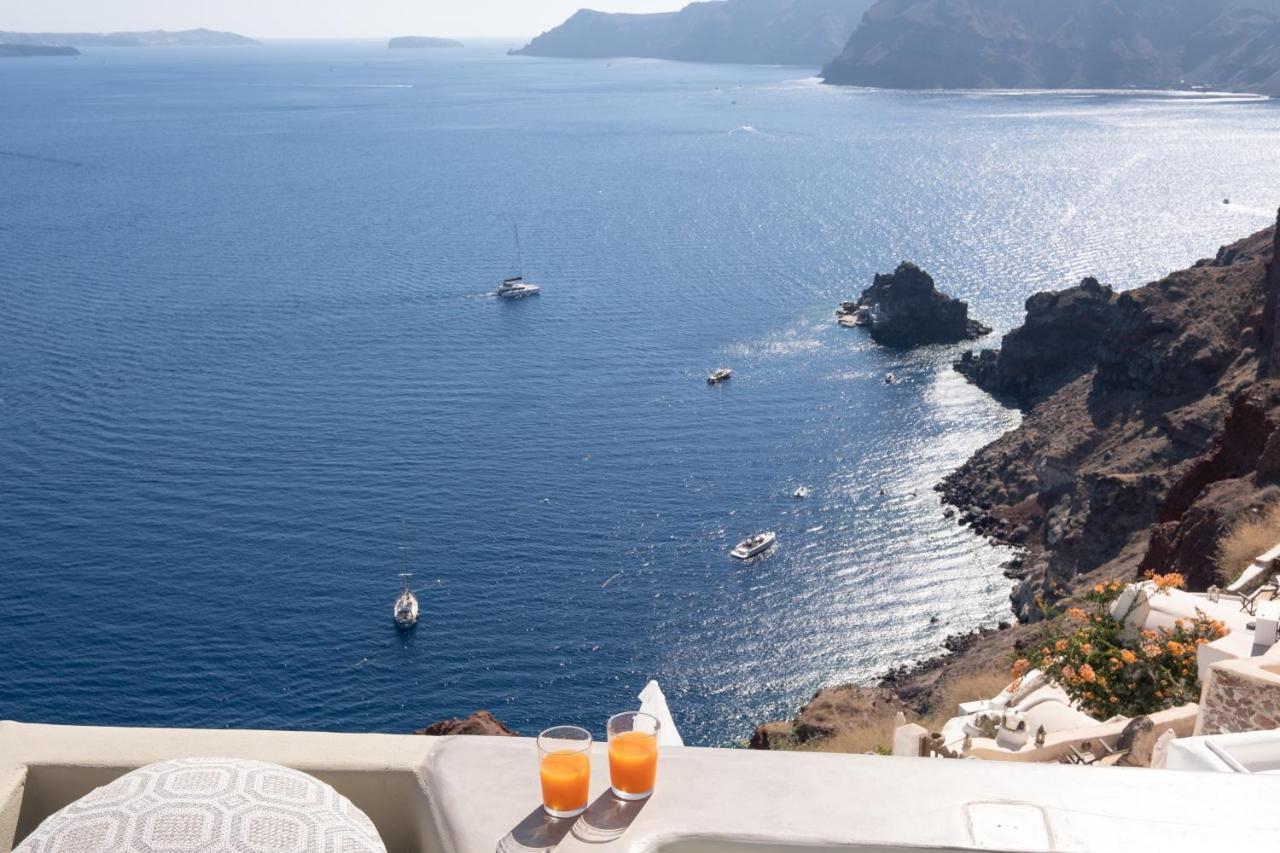 Santoroia Luxury Suites By Caldera Houses Exterior photo