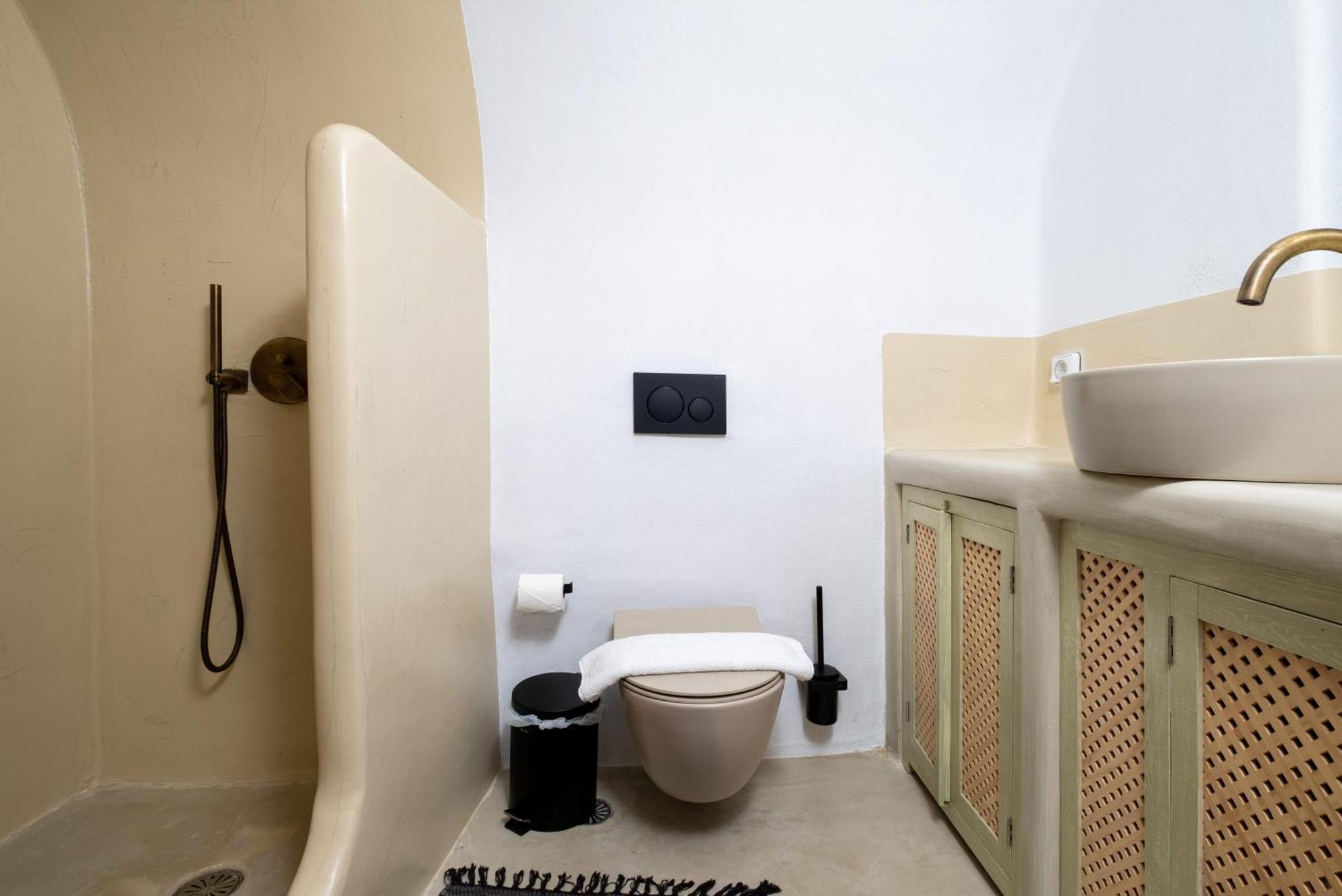 Santoroia Luxury Suites By Caldera Houses Exterior photo