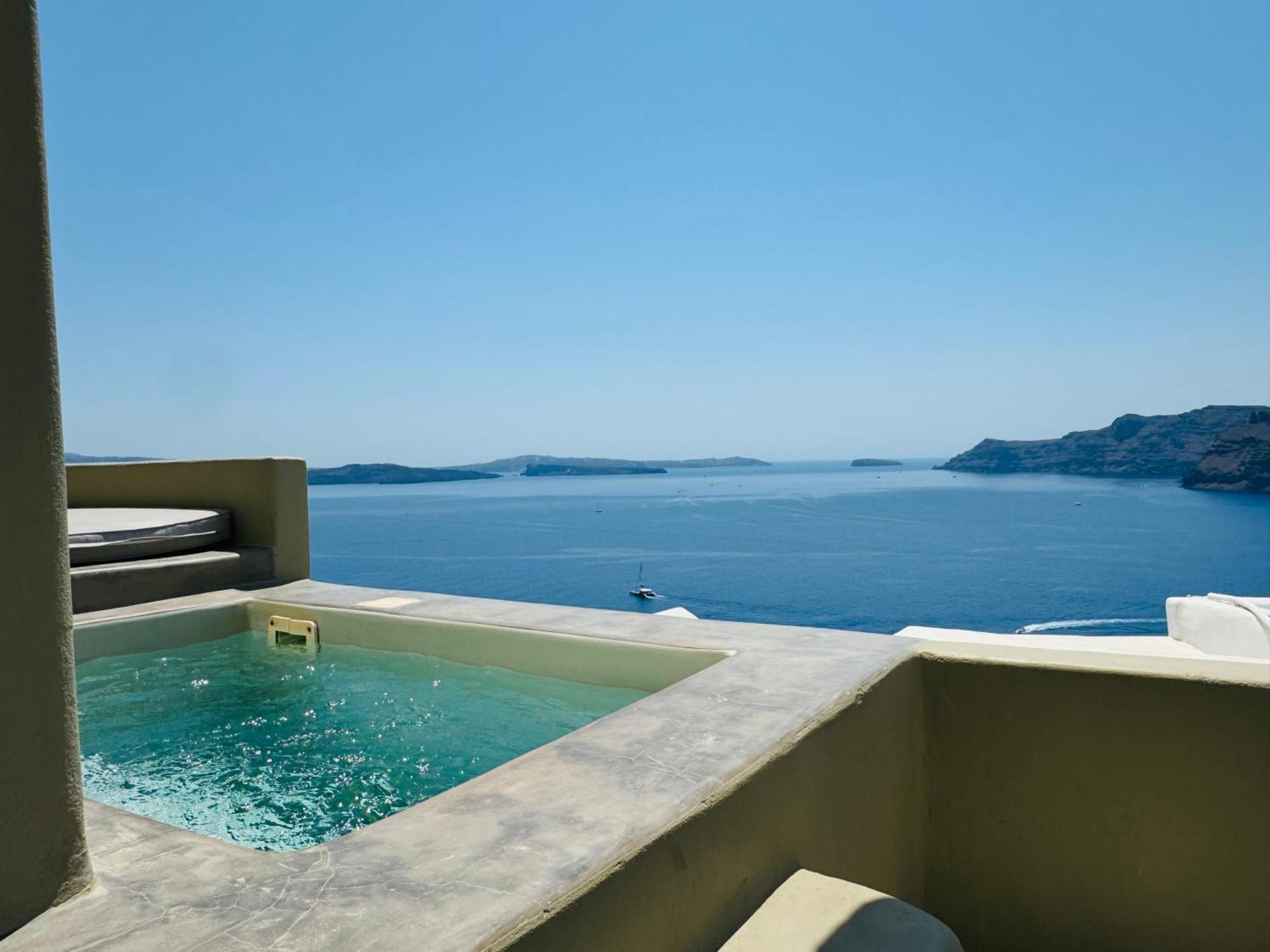 Santoroia Luxury Suites By Caldera Houses Exterior photo