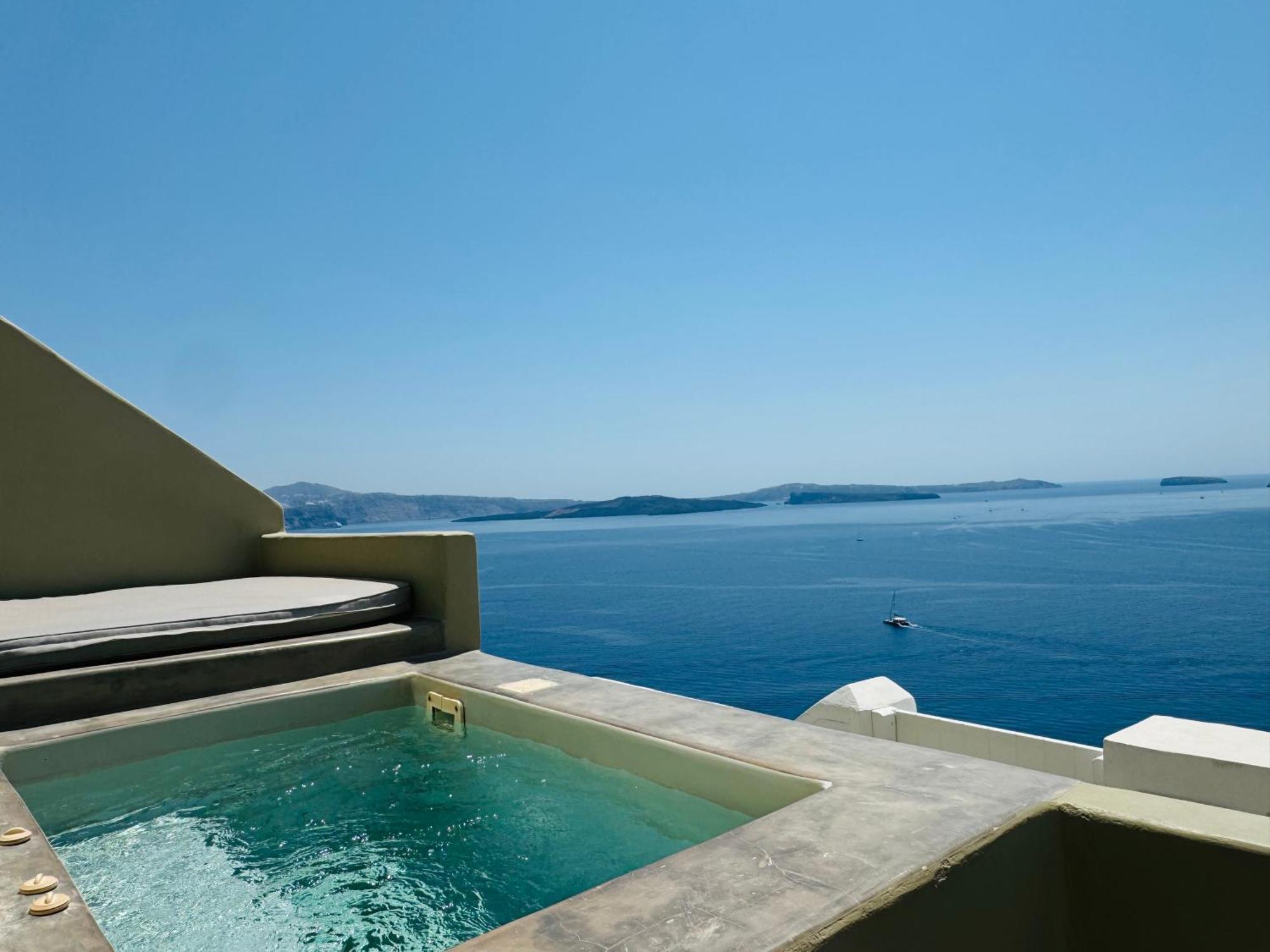 Santoroia Luxury Suites By Caldera Houses Exterior photo